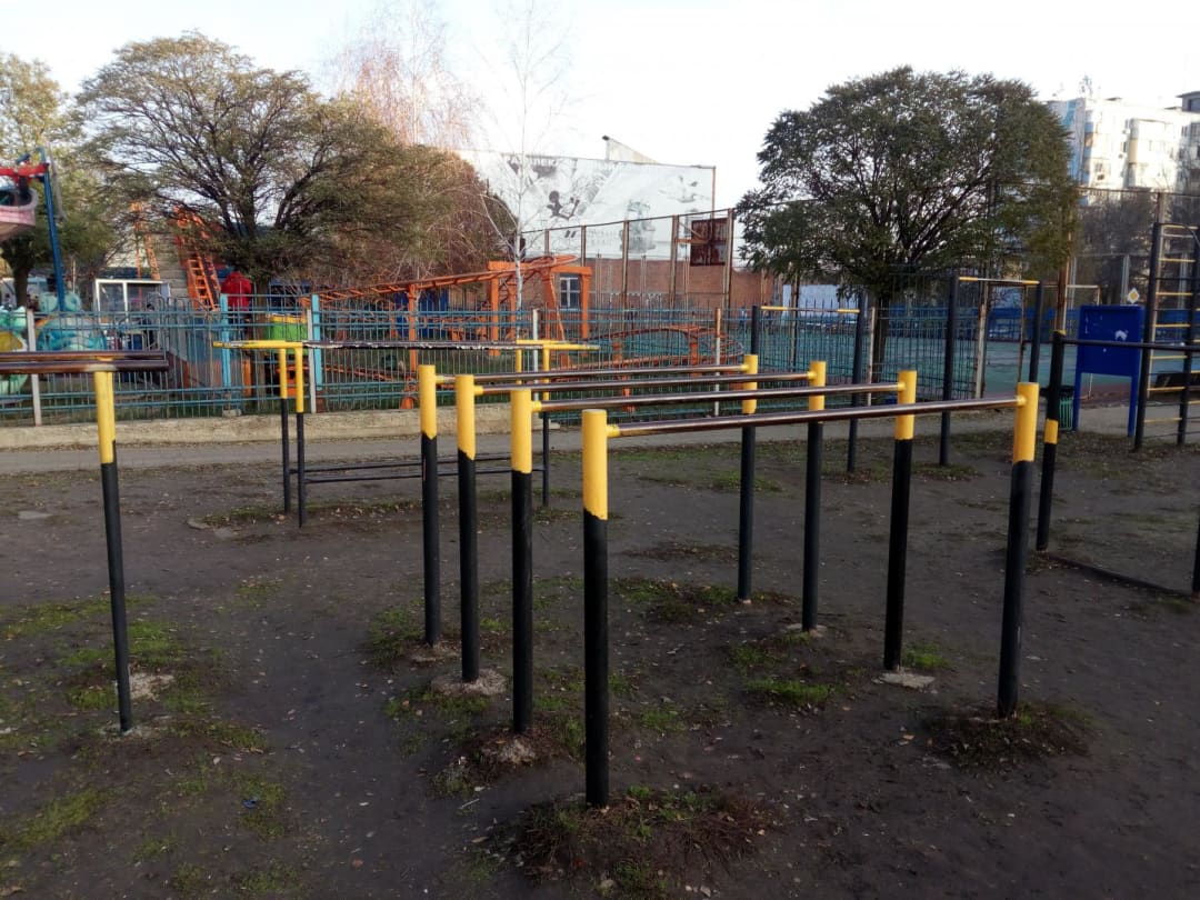 Espalderas en Calisthenics Park at 2-я Опрятная улица, Ростов-на-Дону – foto 4 de 5
