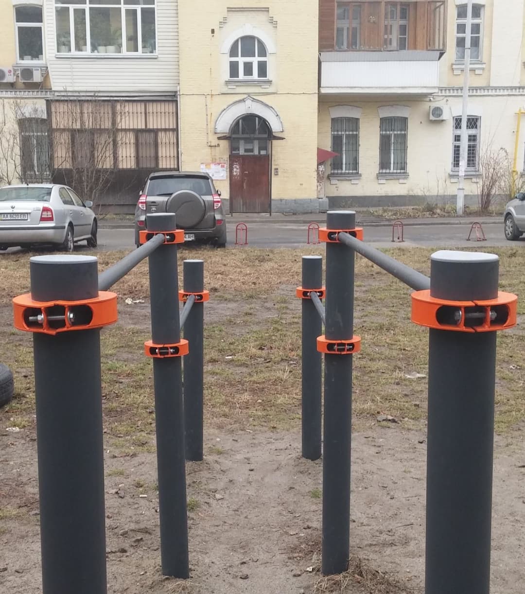 Espalier à Calisthenics Park at вулиця Генерала Генадія Воробйова, Київ – photo 3 sur 4