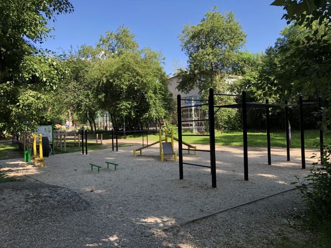 Pull Up Bar at Calisthenics Park at улица Бажова, Екатеринбург – photo 1 of 4
