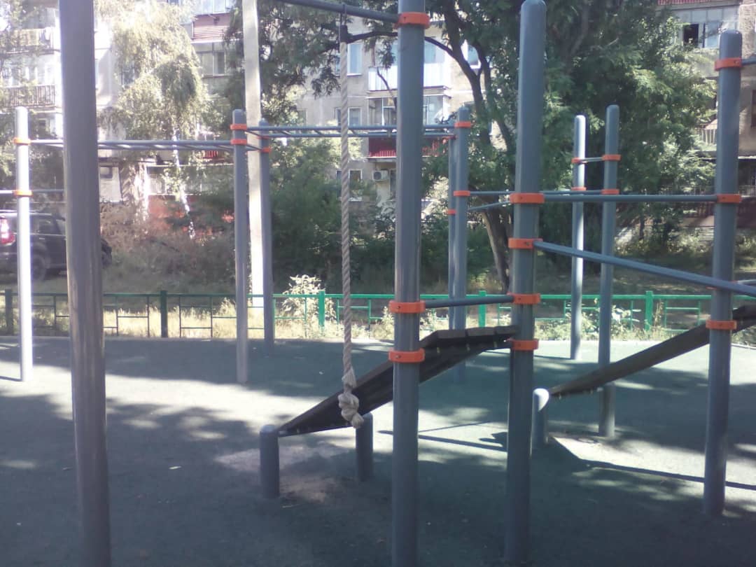 Barra de Dominadas en Calisthenics Park at Осенний проезд, городской округ Липецк – foto 1 de 1