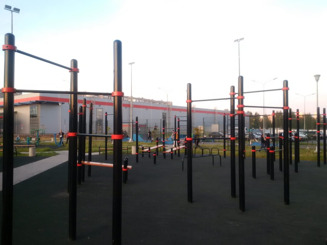 Barra de Flexiones en Calisthenics Park at Георгиевский проспект, Зеленоград – foto 2 de 3
