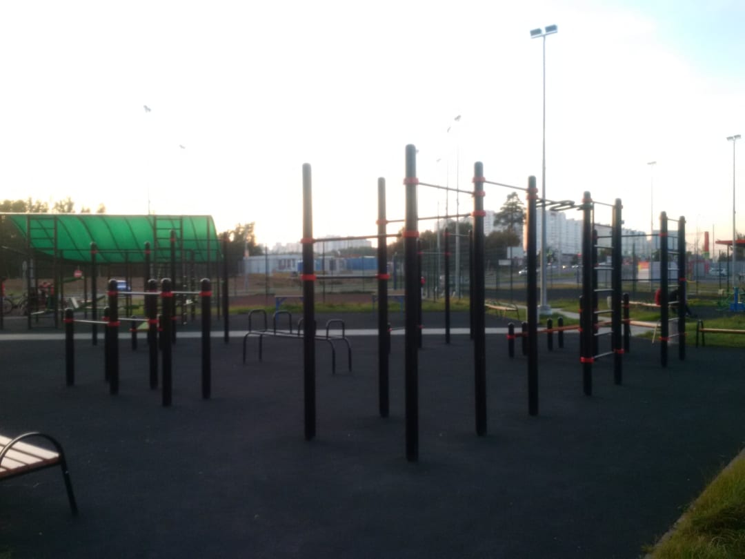 Barras Paralelas en Calisthenics Park at Георгиевский проспект, Зеленоград – foto 3 de 3