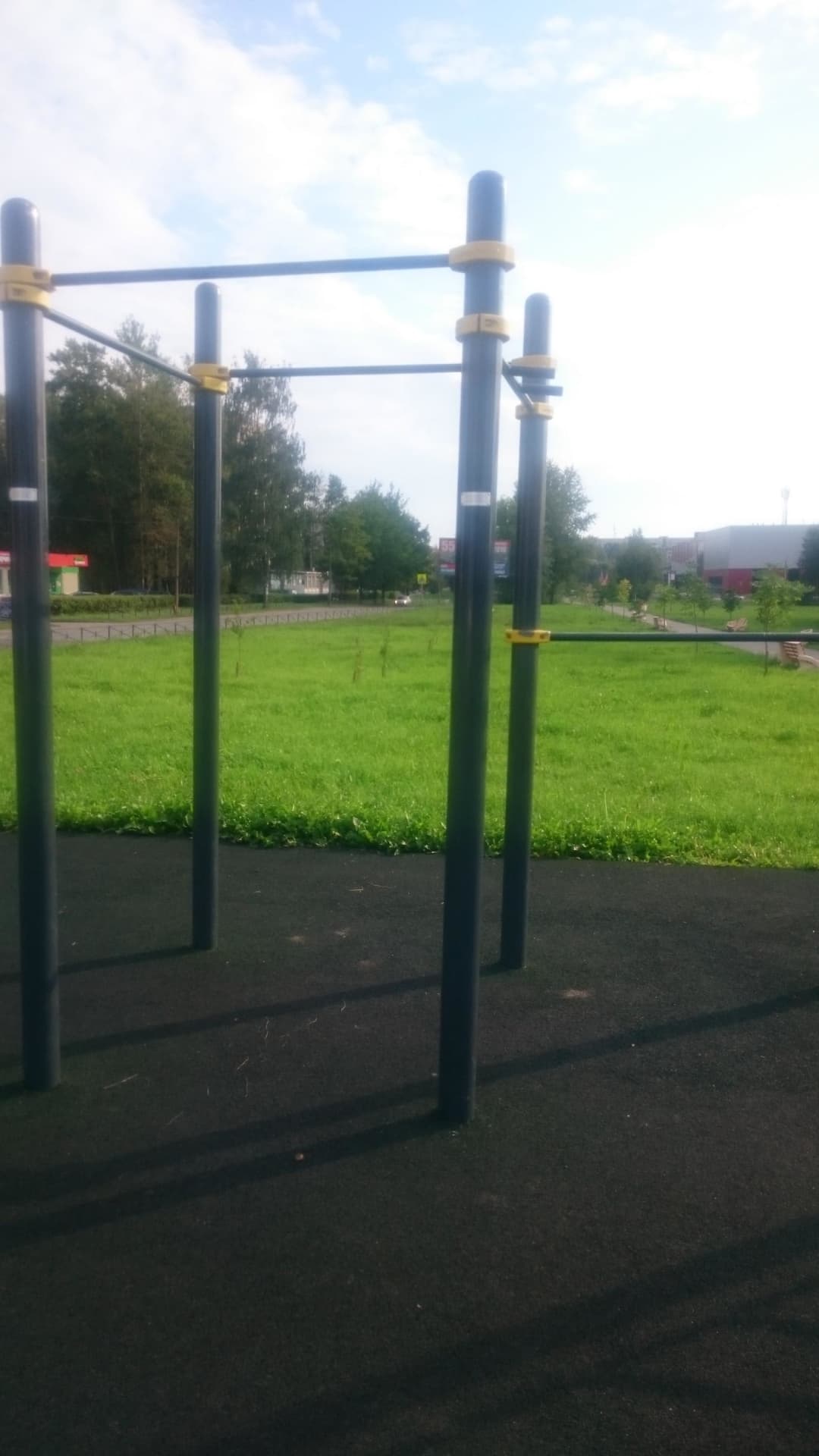 Бруси на майданчику Calisthenics Park at проезд имени Бойцов 4-й Армии, Тихвин – фото 7 з 7