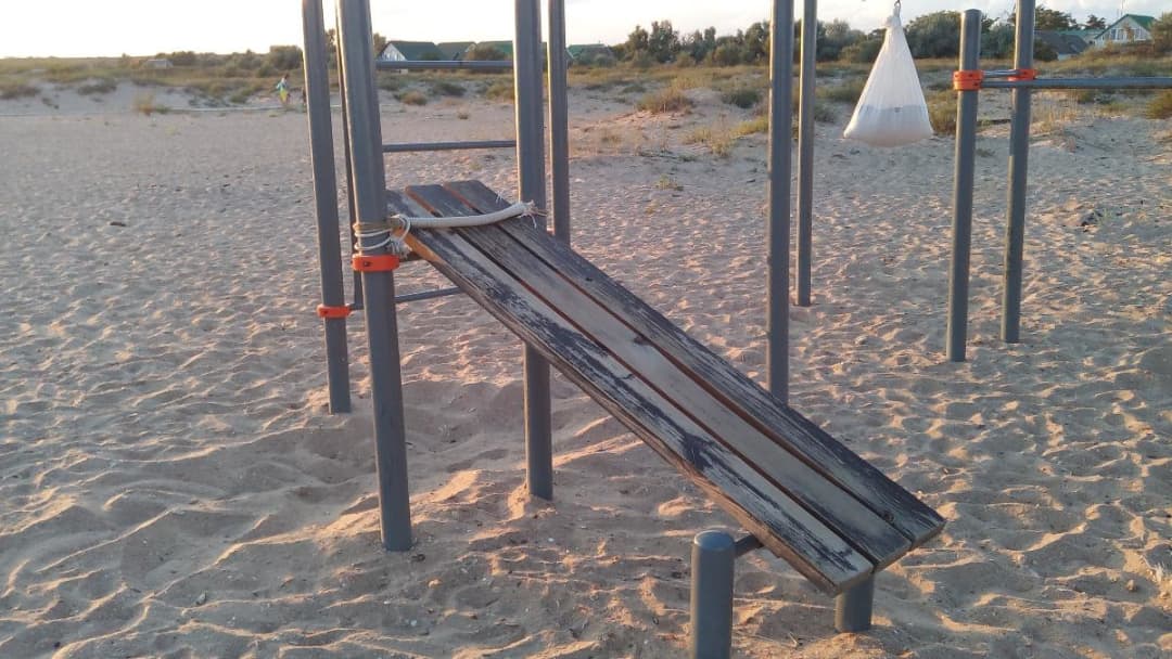 Рукохід на майданчику Calisthenics Park at Гвоздика, Благовещенская – фото 3 з 8