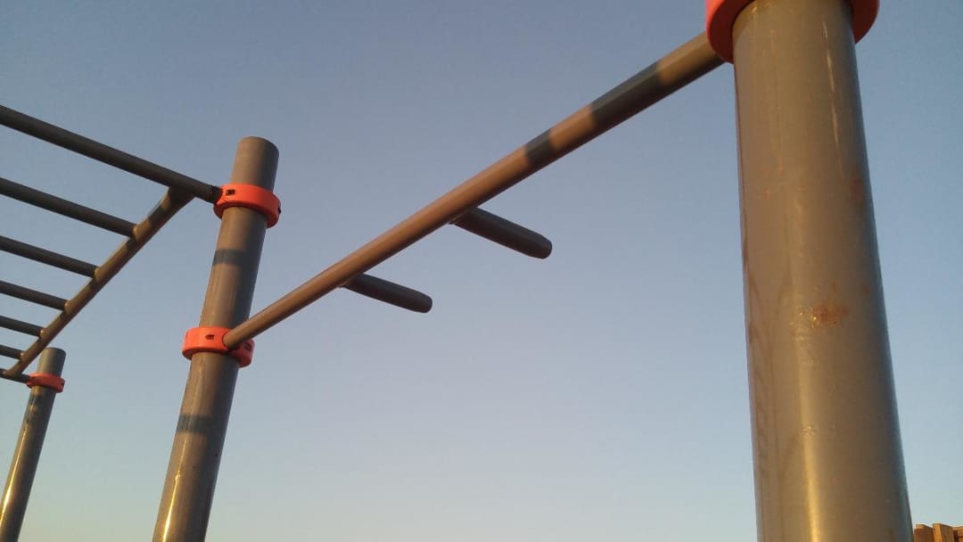 Шведська стінка на майданчику Calisthenics Park at Гвоздика, Благовещенская – фото 4 з 8