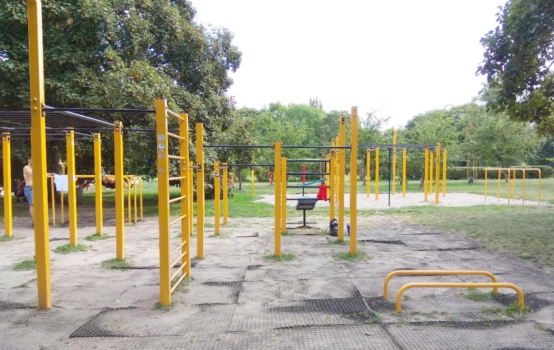 Espalier à Calisthenics Park at Deotymy, Warszawa – photo 4 sur 4