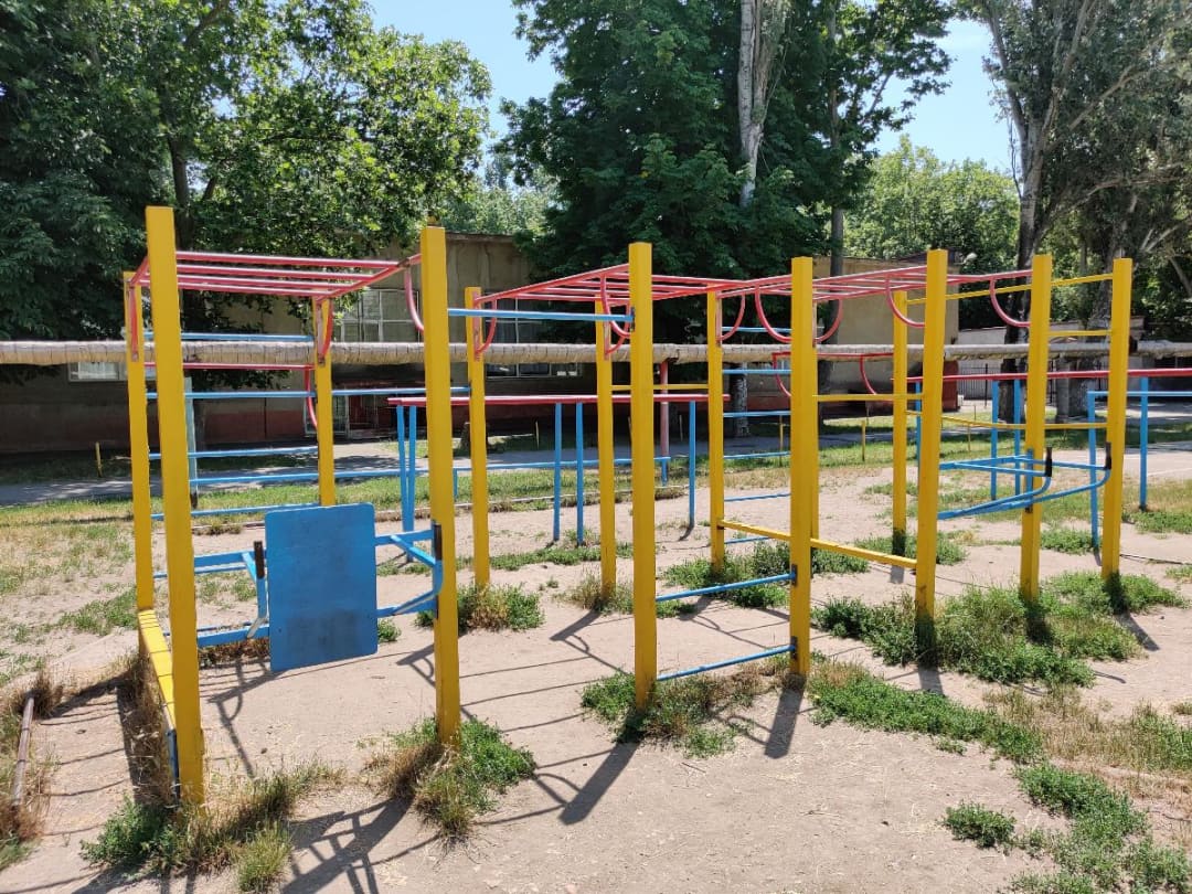 Klimmzugstange bei Calisthenics Park at Варненська вулиця, Одеса – Foto 1 von 3