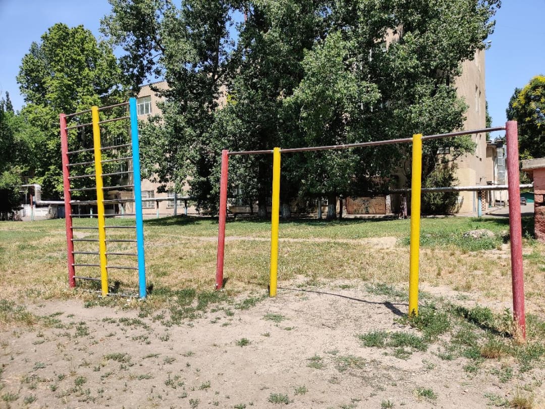 Barren bei Calisthenics Park at Варненська вулиця, Одеса – Foto 2 von 3
