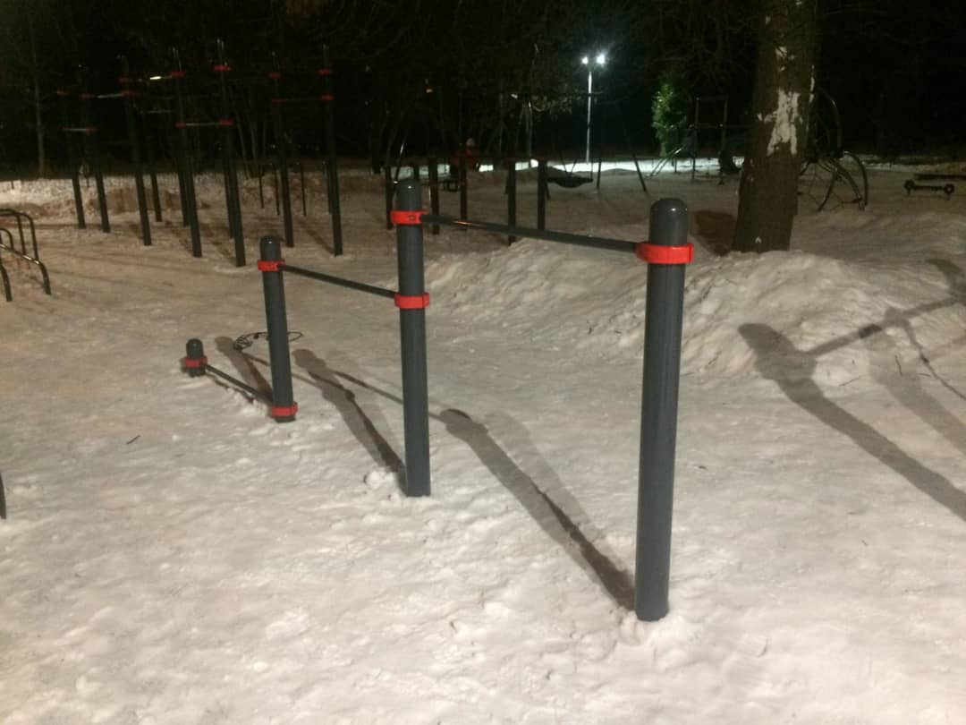 Parallel Gym Bars at Calisthenics Park at улица Гамалеи, Москва #wp2699 – photo 2 of 4