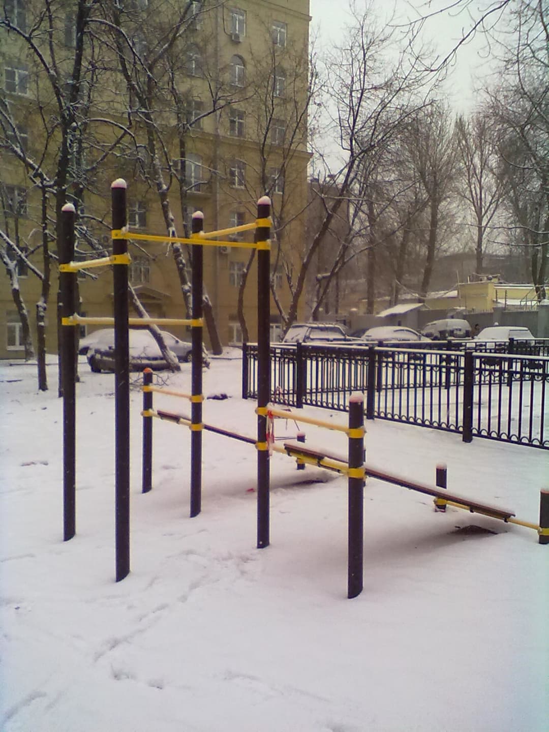 Parallel Gym Bars at Calisthenics Park at 1-я Фрунзенская улица, Москва – photo 2 of 3