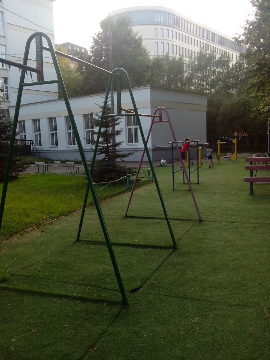 Pull Up Bar at Calisthenics Park at улица Дмитрия Ульянова, Москва #wp2706 – photo 1 of 2