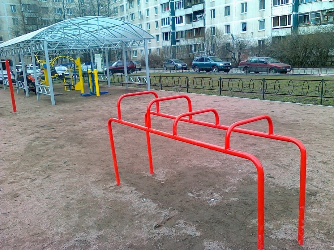 Parallel Gym Bars at Calisthenics Park at Дунайский проспект, Санкт-Петербург #wp2745 – photo 2 of 2