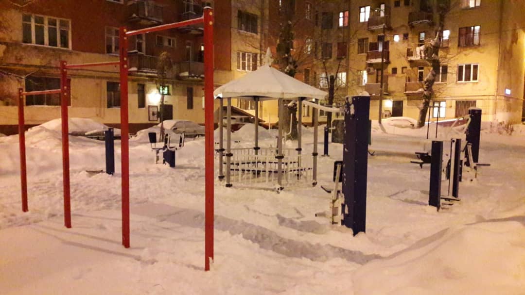 Pull Up Bar at Calisthenics Park at Большая Почтовая улица, Москва – photo 1 of 1