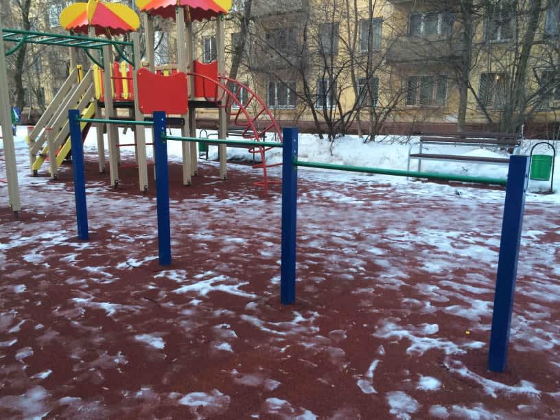 Pull Up Bar at Calisthenics Park at Артековская улица, Москва – photo 1 of 3