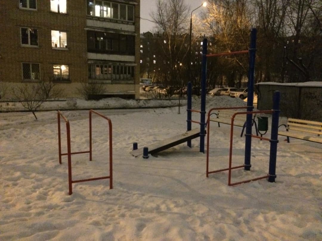 Pull Up Bar at Calisthenics Park at улица Зои и Александра Космодемьянских, Москва – photo 4 of 4