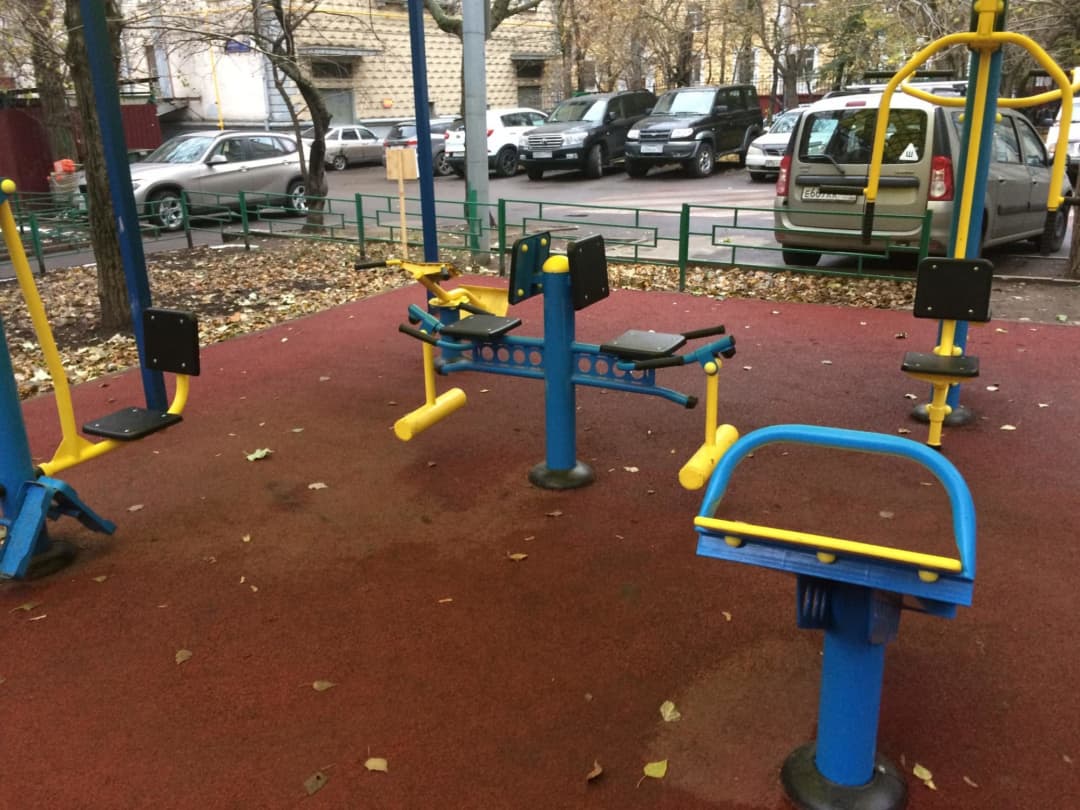 Abs Bench at Calisthenics Park at улица Алабяна, Москва #wp2811 – photo 3 of 5