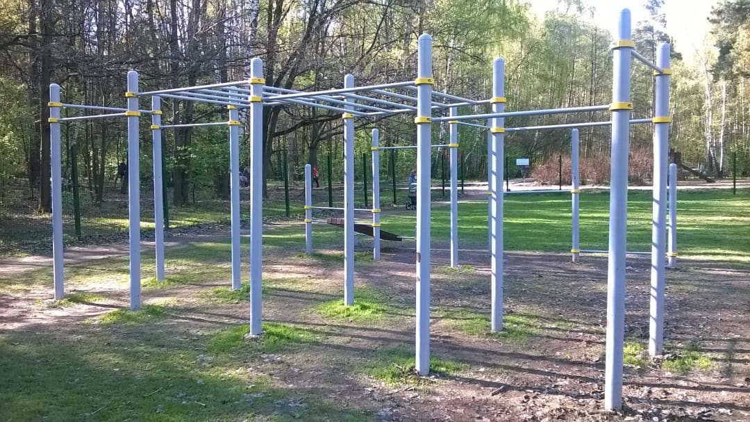 Abs Bench at Calisthenics Park at Измайловский проспект, Москва #wp2831 – photo 5 of 10
