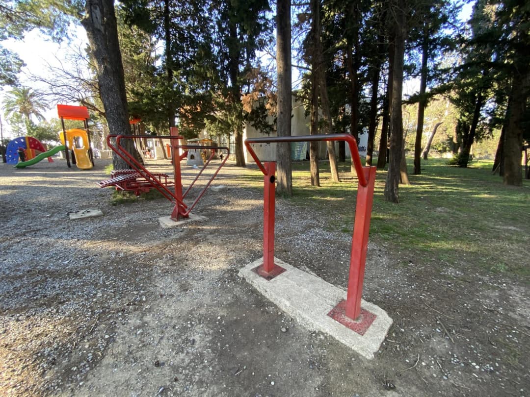 Parallele presso Calisthenics Park at ulica maršala Tita, Bar – foto 7 di 7