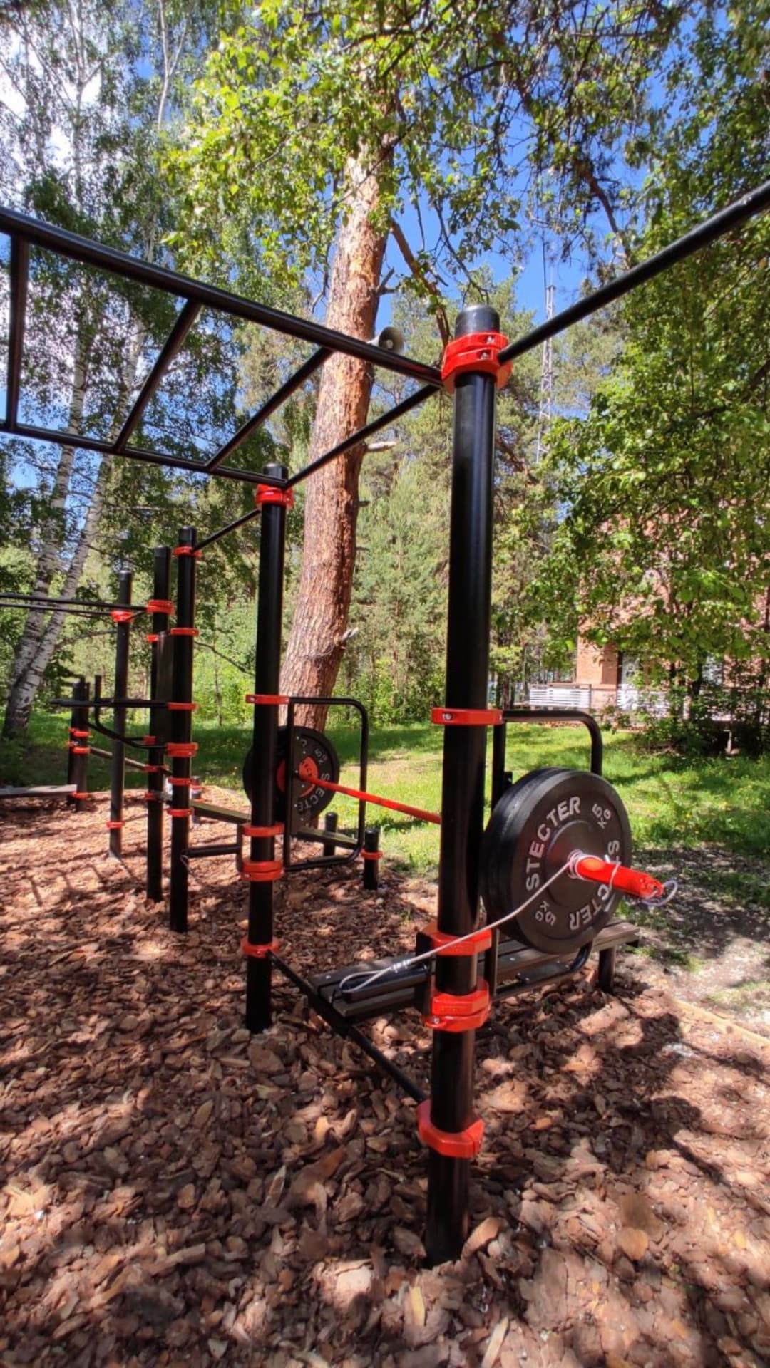 Parallel Gym Bars at Calisthenics Park at Детский оздоровительный лагерь им. Зои Космодемьянской, Тургояк – photo 2 of 3