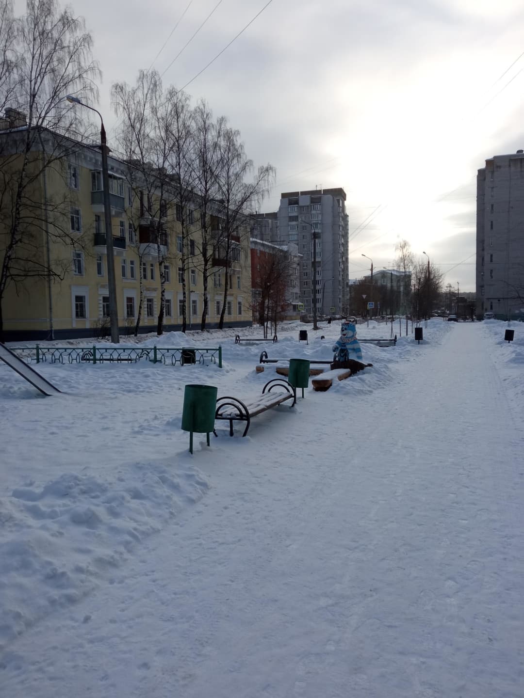 Parallele presso Calisthenics Park at улица Евгения Пичугина, городской округ Тверь – foto 6 di 6