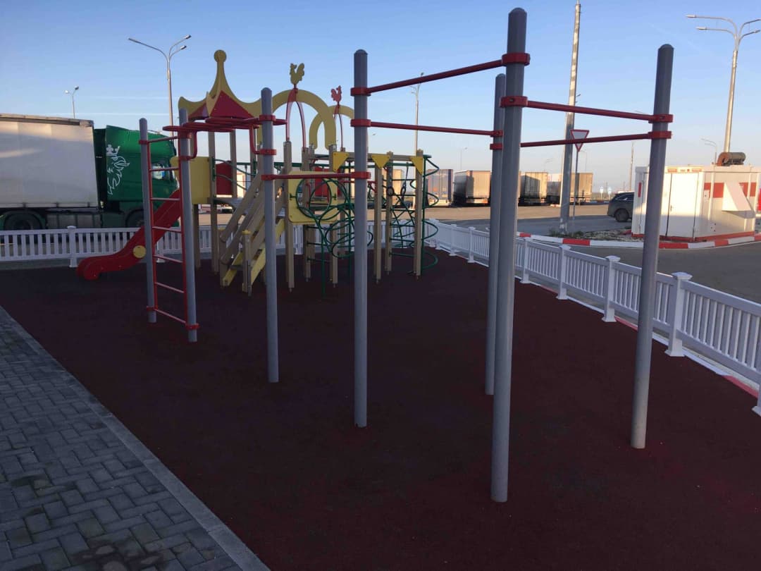 Parallel Gym Bars at Calisthenics Park at А-290, Таманское сельское поселение – photo 2 of 2