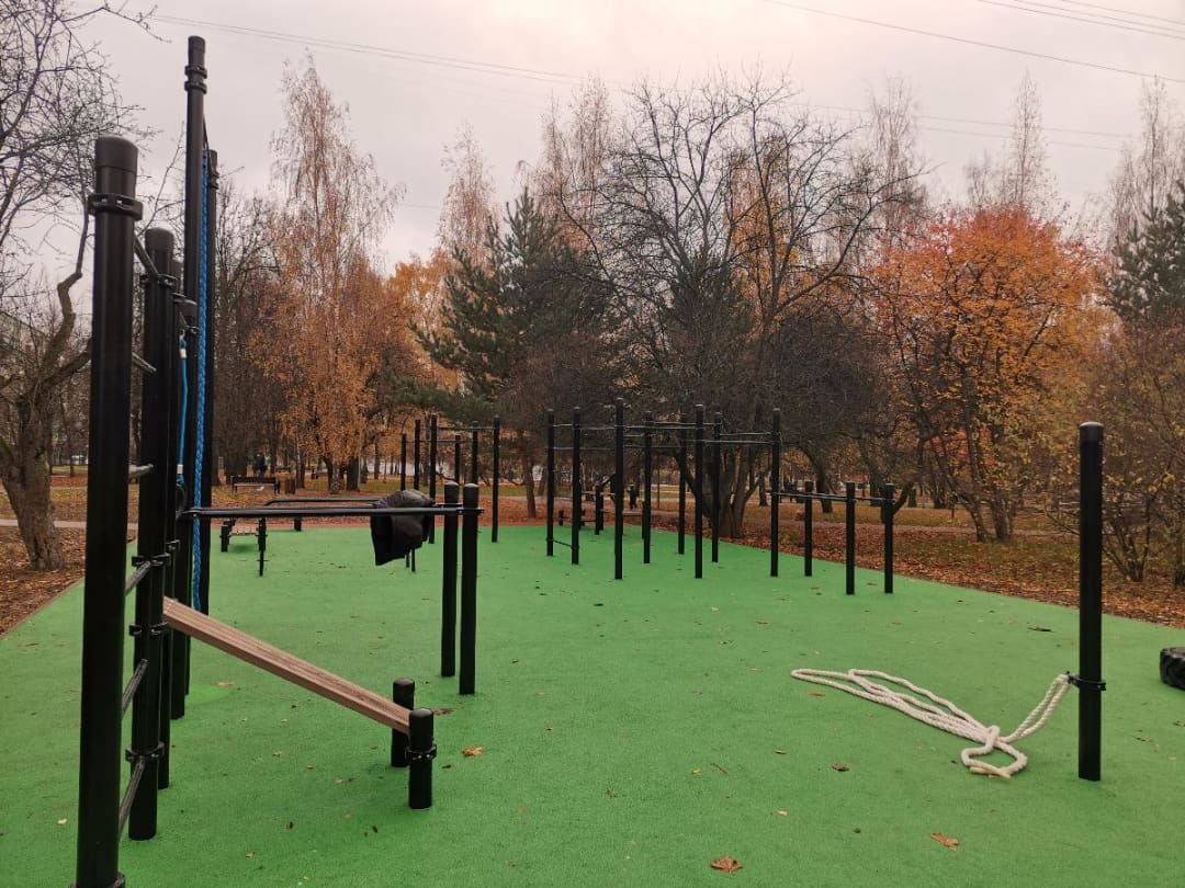 Pull Up Bar at Calisthenics Park at проектируемый проезд № 4599, Москва – photo 1 of 5