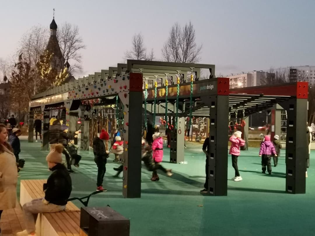 Parallel Gym Bars at Calisthenics Park at проезд Дежнёва, Москва #wp2930 – photo 5 of 5