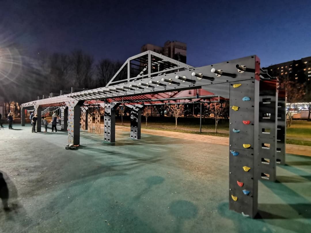 Monkey Bars at Calisthenics Park at проезд Дежнёва, Москва #wp2930 – photo 3 of 5