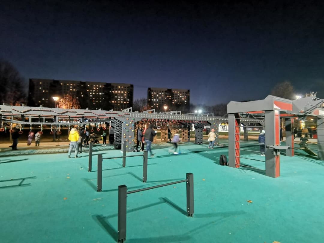 Pull Up Bar at Calisthenics Park at проезд Дежнёва, Москва #wp2930 – photo 1 of 5