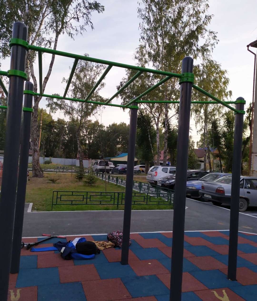 Sbarra per trazioni presso Calisthenics Park at улица Ершова, Тюмень #wp2992 – foto 1 di 1