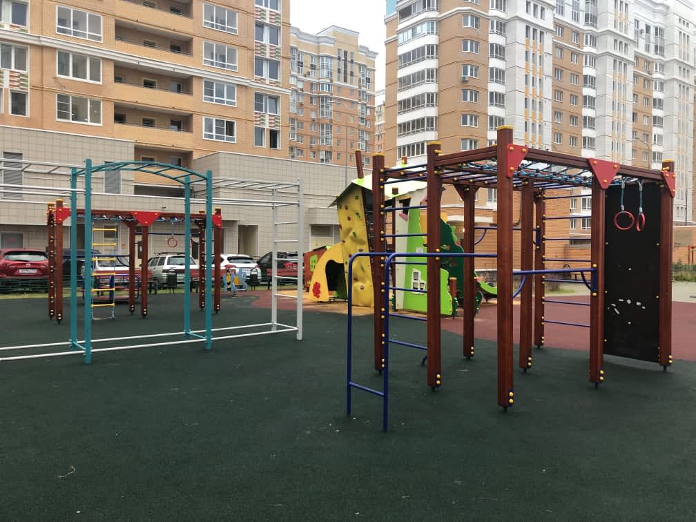 Parallel Gym Bars at Calisthenics Park at проектируемый проезд № 6630, Москва #wp3033 – photo 2 of 4