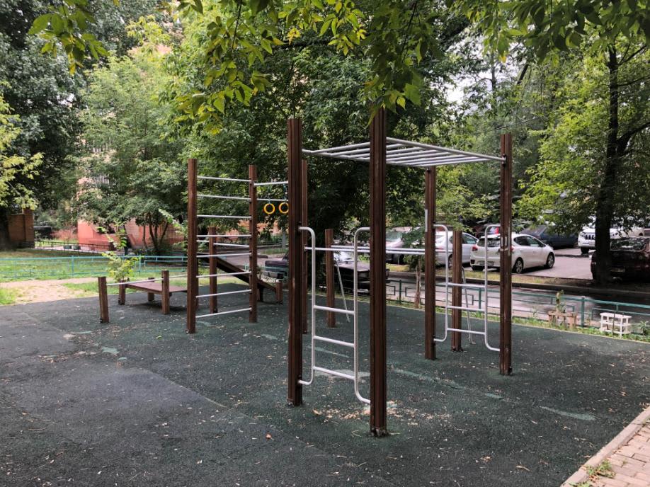 Pull Up Bar at Calisthenics Park at Барабанный переулок, Москва – photo 1 of 3