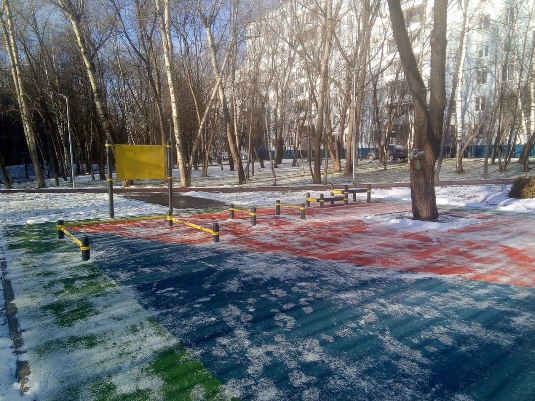 Parallel Gym Bars at Calisthenics Park at Голубинская улица, Москва – photo 10 of 12