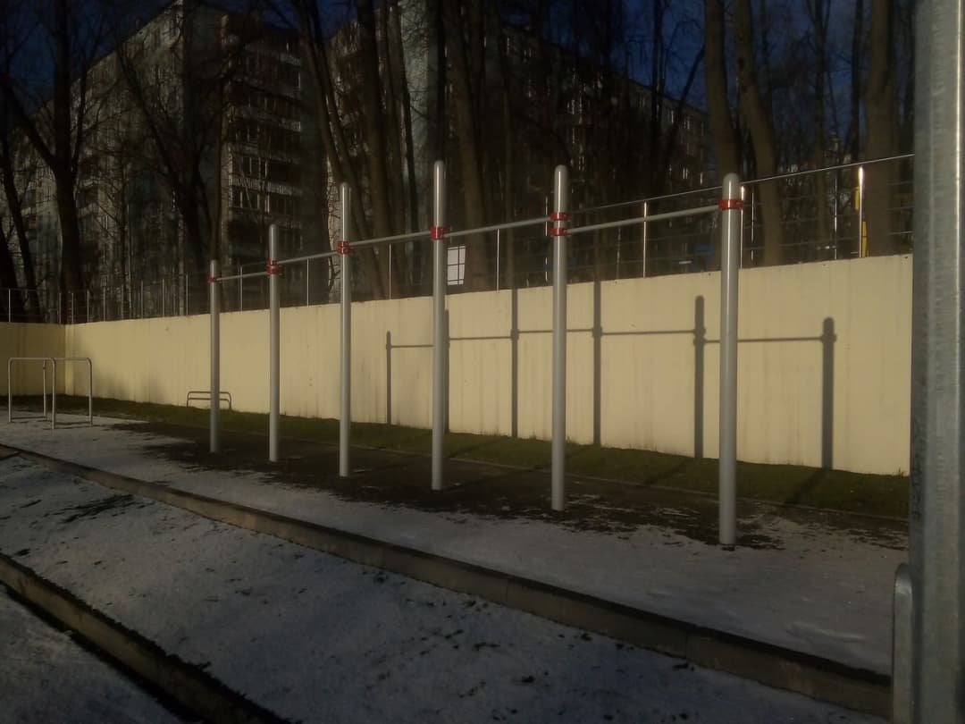 Parallel Gym Bars at Calisthenics Park at Голубинская улица, Москва – photo 2 of 12