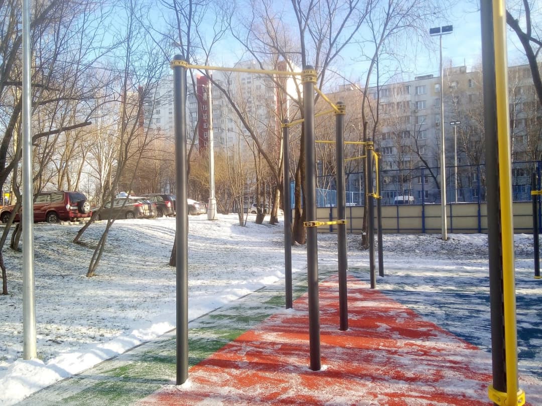 Pull Up Bar at Calisthenics Park at Голубинская улица, Москва – photo 9 of 12