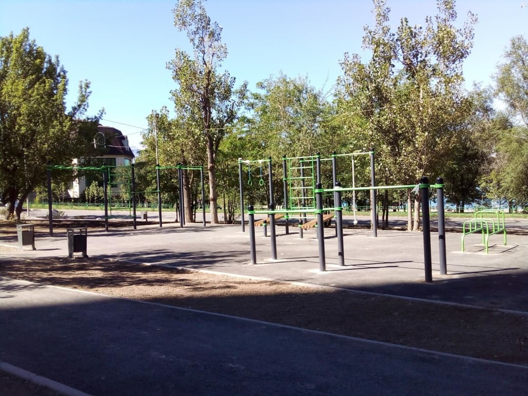 Pull Up Bar at Calisthenics Park at Төле Би көшесі, Алматы – photo 1 of 1