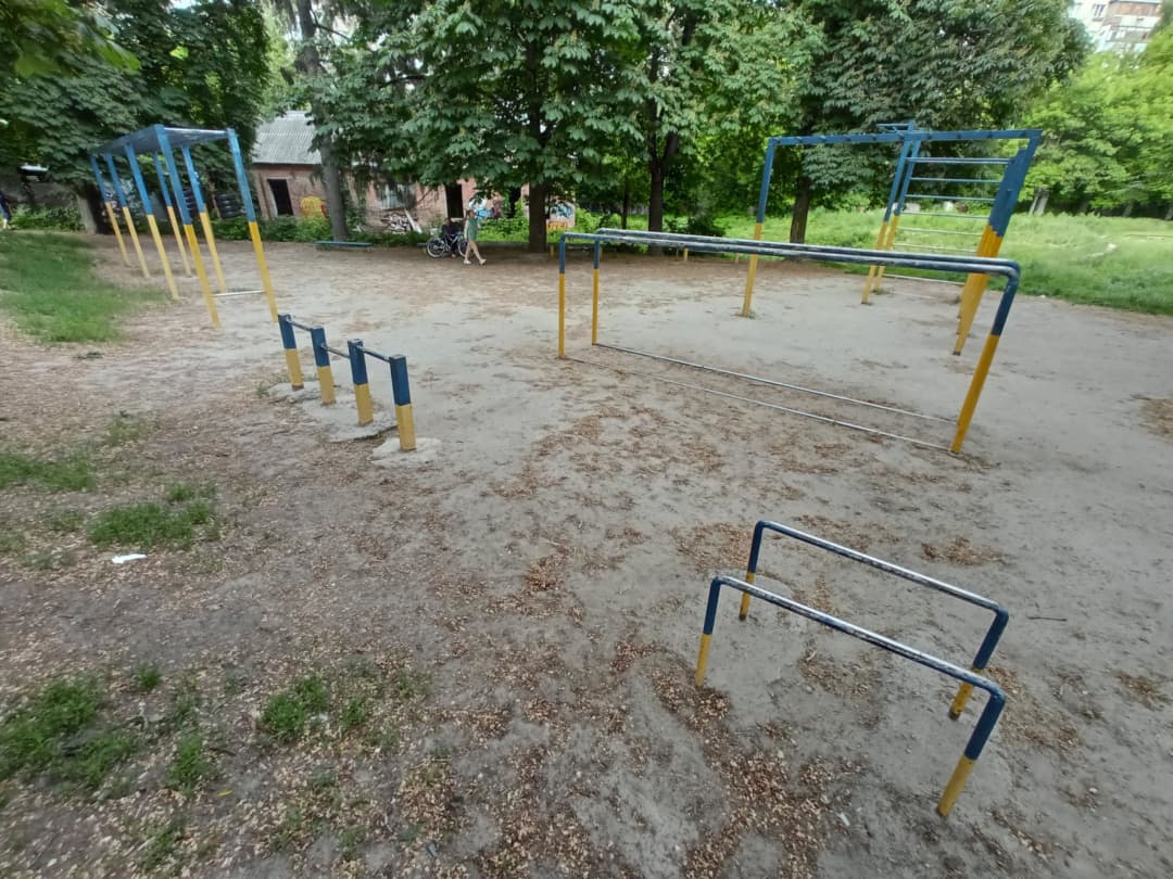 Pull Up Bar at Calisthenics Park at вулиця Глібова, Київ – photo 1 of 5