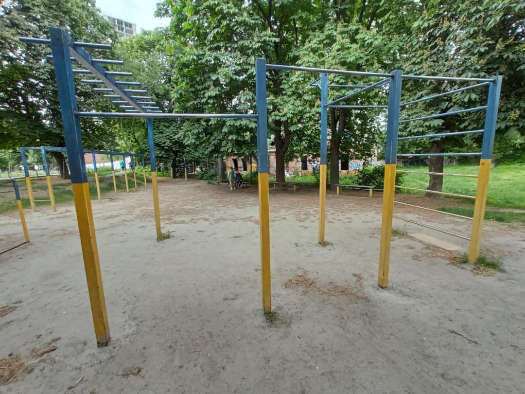 Push Up Bar at Calisthenics Park at вулиця Глібова, Київ – photo 2 of 5