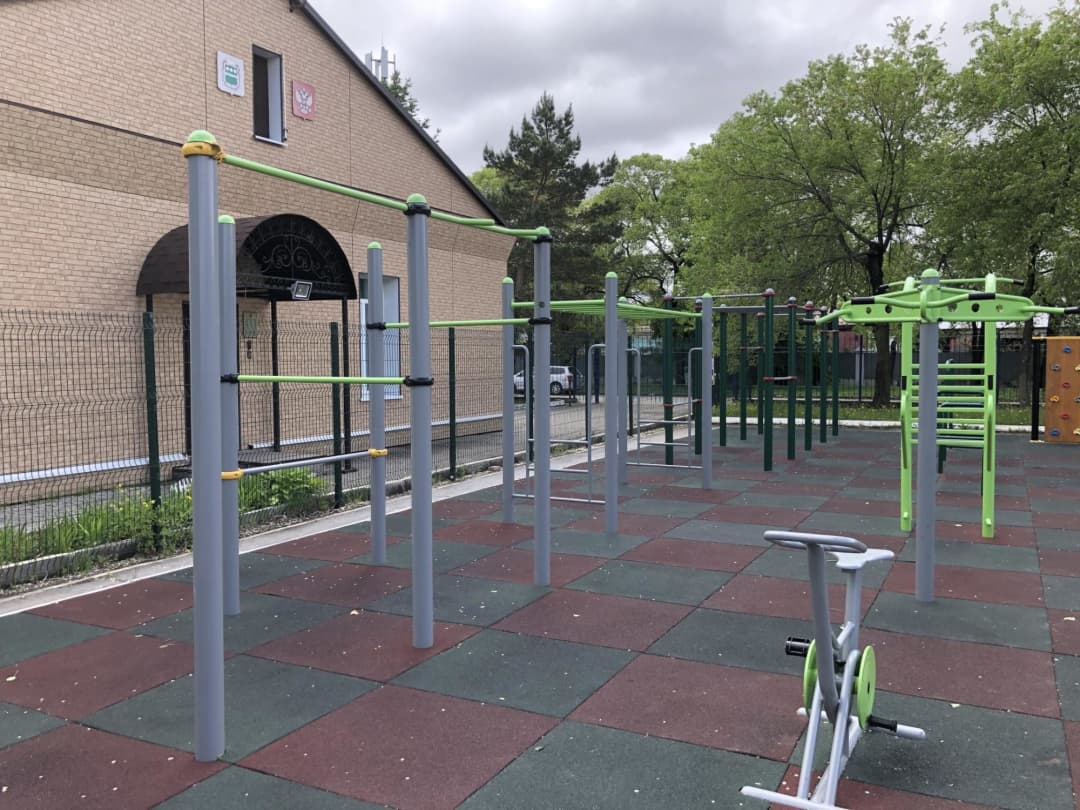 Pull Up Bar at Calisthenics Park at Артиллерийская улица, Благовещенск – photo 1 of 3