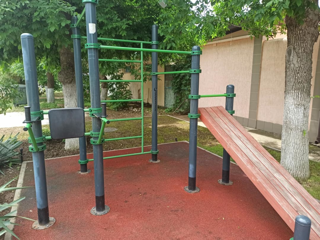 Barren bei Calisthenics Park at Набережная улица, Николаевское сельское поселение – Foto 2 von 2