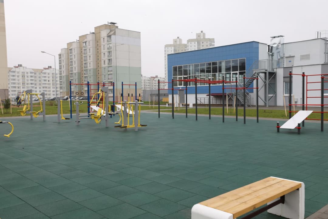 Pull Up Bar at Calisthenics Park at вуліца Шабаны, Мінск – photo 1 of 2