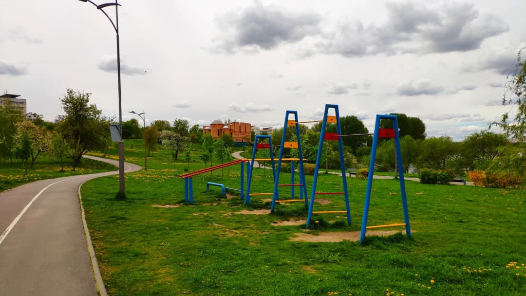 Pull Up Bar at Calisthenics Park at вуліца Галадзеда, Мінск #wp3217 – photo 1 of 1