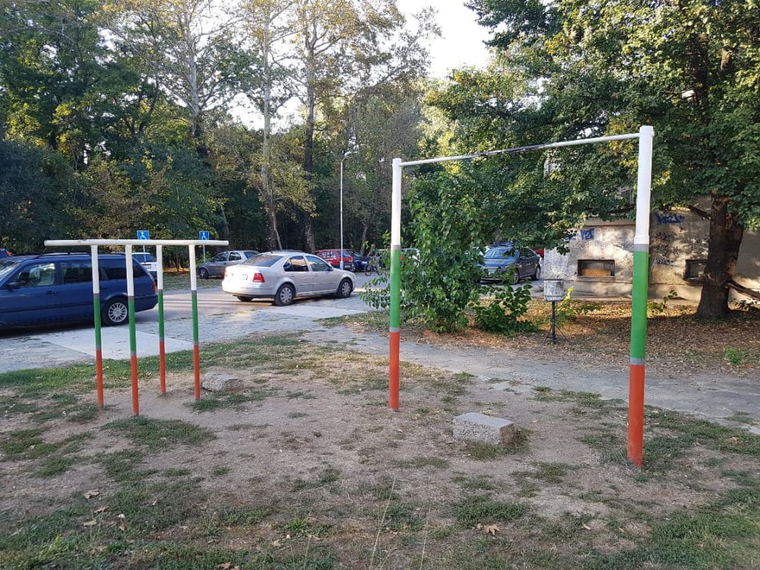 Klimmzugstange bei Outdoor Gym in ж.к. Златен рог, Ямбол #wp3258 – Foto 1 von 2