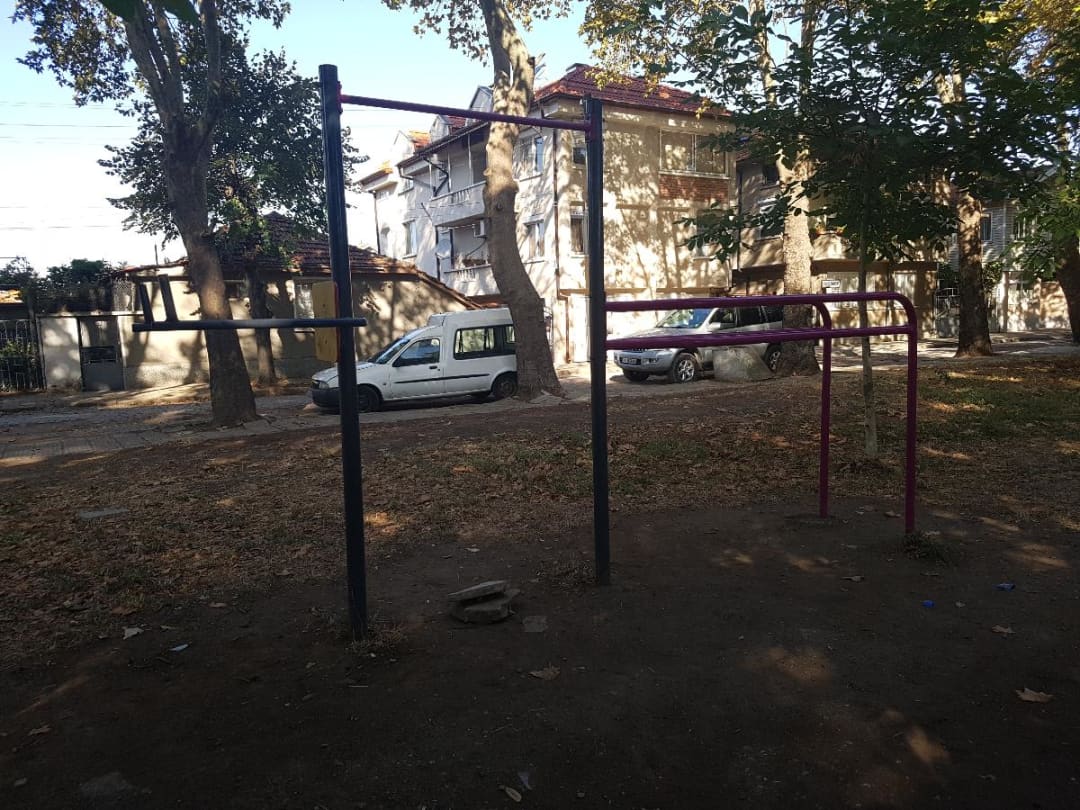 Barre de traction à Calisthenics Park at Чумерна, Ямбол – photo 1 sur 3