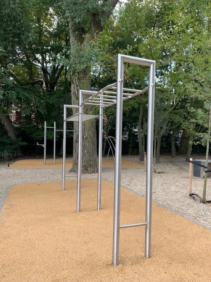 Barre de traction à Calisthenics Park at Sarphatipark, Amsterdam – photo 1 sur 5