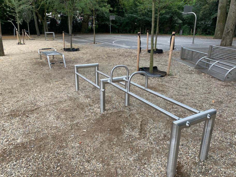 Barres parallèles à Calisthenics Park at Sarphatipark, Amsterdam – photo 2 sur 5