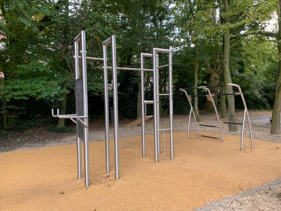 Barre de traction à Calisthenics Park at Sarphatipark, Amsterdam – photo 5 sur 5
