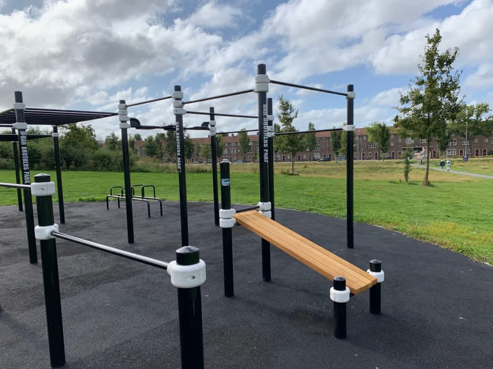 Barres de singe à Calisthenics Park at Bar Brothers Park, Haarlem – photo 5 sur 10