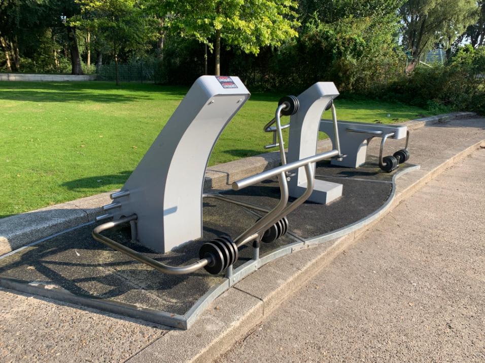 Banc à abdominaux à Calisthenics Park at President Allendelaan, Amsterdam – photo 3 sur 4
