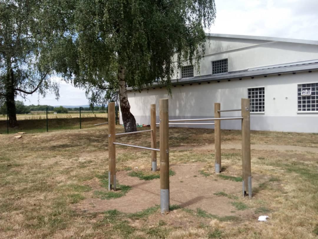 Шведская стенка на площадке Calisthenics Park at August-Buß-Weg, Groß-Karben – фото 2 из 5